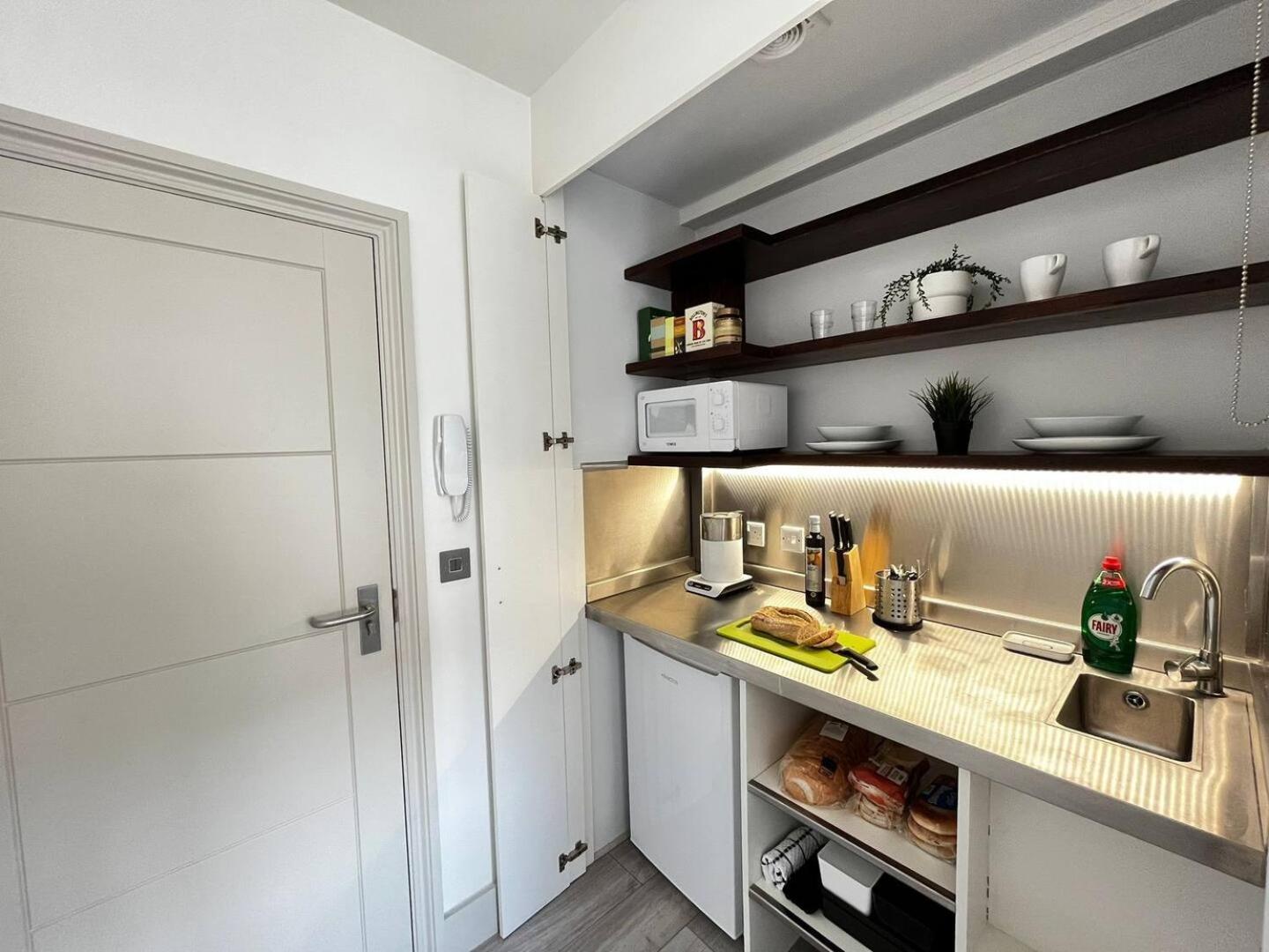 Apt 11 Seaside Serenity Chic Studio Steps To Beach 布赖顿 外观 照片
