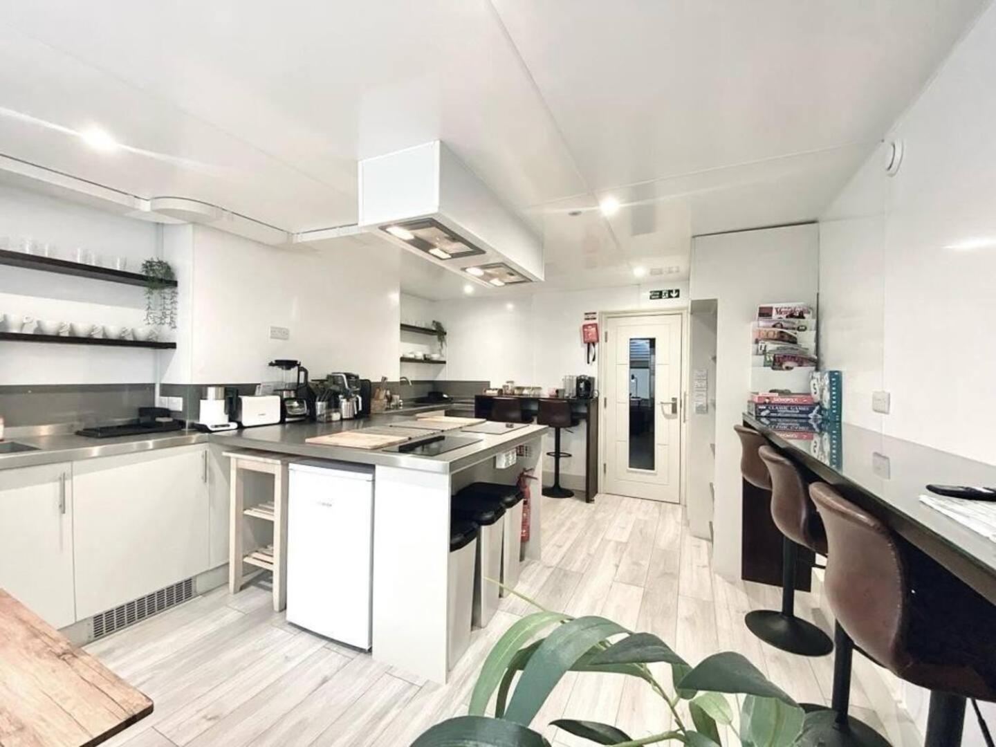 Apt 11 Seaside Serenity Chic Studio Steps To Beach 布赖顿 外观 照片